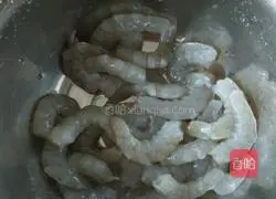 Illustration of how to make leek, egg and shrimp dumplings 4