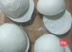 Illustration of how to make steamed bun burgers 2