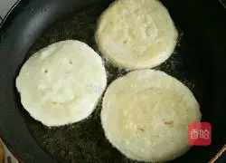 Illustration of home-style potato pancakes 6