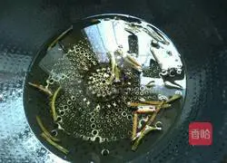 Illustration of how to make scallion oil noodles 5