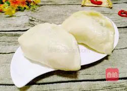 Illustration of how to make large dumplings with vegetarian filling 23