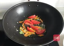 Illustration of how to make ham and vegetable fried noodles 4