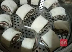 Illustration of how to make two-color steamed buns 11
