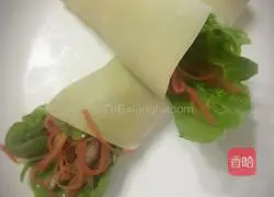 Illustration of how to make pancake hand rolls 17