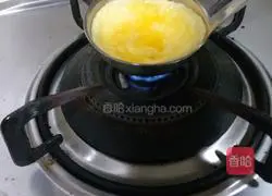 Illustration of how to make egg skin dumplings 10