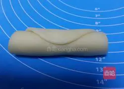 Illustration of how to make shortbread with snow pear filling 10