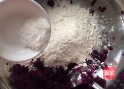 Illustration of how to make Octopus and Purple Sweet Potato Steamed Buns 5