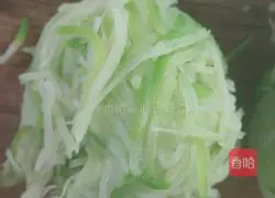 Illustration of how to make radish stuffed dumplings 3