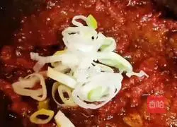 Illustration of how to make volcano fried rice 3