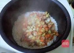 Illustration of how to make potato and ham braised rice 8