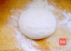 Illustration of how to bake pancakes with sesame oil 1