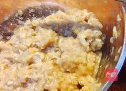 Illustration of how to make steamed water chestnut chicken cake 9