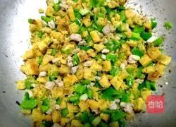 Illustration of how to make fried diced pork with Yuqian corn tortillas 7