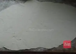 Illustration of how to make crispy home-style cake 3