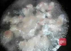 Illustration of how to make wonton soup 5