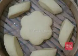 Illustration of how to make freshly squeezed corn buns 4