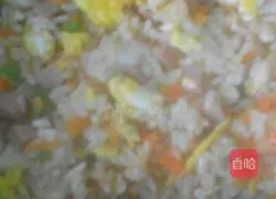 Illustration of how to make three-color egg fried rice 6