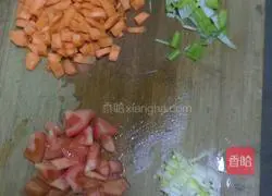 Illustration of how to make tomato and egg fried rice 1