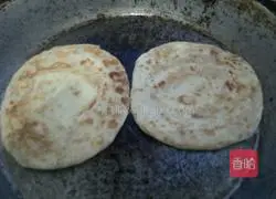 Illustration of how to make oily cakes 14