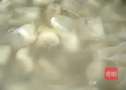 Illustration of how to make oyster mushroom and pork wontons 17
