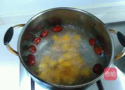 Illustration of how to make sweet potato and red date glutinous rice balls 4