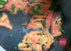 Illustration of how to make tomato and egg pancakes 9