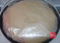 Illustration of how to make pumpkin milk-flavored steamed buns 12