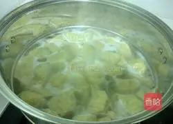 Illustration of how to make zucchini and egg dumplings 16