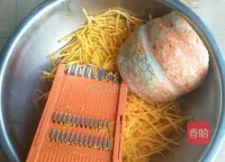 Pan-fried Illustration of how to make pumpkin cake 1