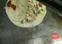 Illustration of how to make Mexican pepper tuna cakes 14