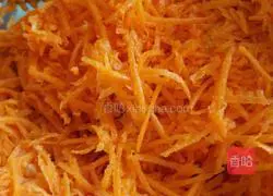 Illustration of how to make carotene stuffed dumplings 2