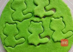 Illustration of how to make cartoon steamed buns 11