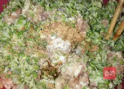 Illustration of how to make acacia dumplings 5