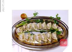 Illustration of how to make three fresh wontons 3