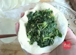 Illustration of how to make sweet potato noodles and mountain vegetable buns 14