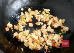 Assorted Shrimp and Egg Fried Rice Recipe Illustration 6