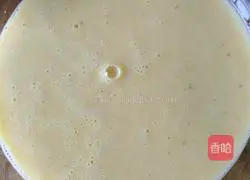 Illustration of how to make banana muffins 3