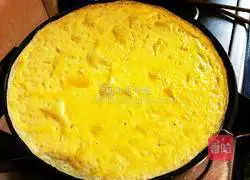 Illustration of how to make fried noodles with mung bean sprouts 7