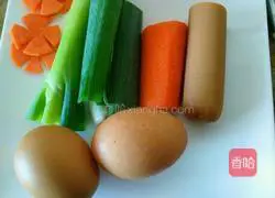 Illustration of how to make rice and egg pancakes 2