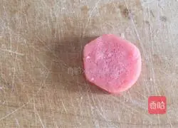 Illustration of how to make piggy sausage steamed buns (one-time fermentation method) 6