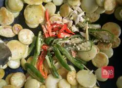 Illustration of how to make plain fried mung bean cakes 4