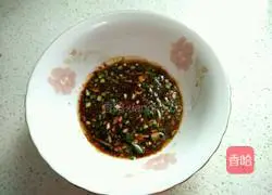 Illustration of how to make hot noodles 12