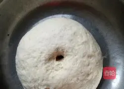 Illustration of how to make sunflower steamed buns 9