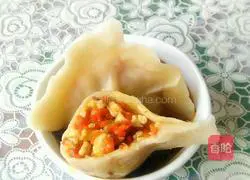 Illustration of how to make carotene stuffed dumplings 9