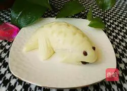Illustration of how to make carp steamed buns 20