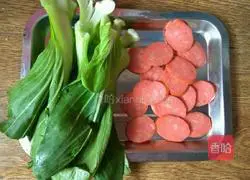 Illustration of home-style ham fried noodles 2