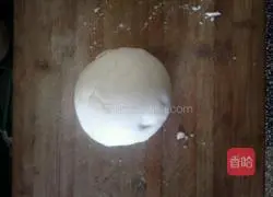 Illustration of how to make golden steamed buns 1