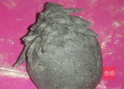 Illustration of how to make black rice noodle little hedgehog steamed buns 7