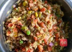 Illustration of how to make glutinous rice and shrimp siomai 8