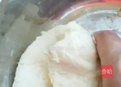 Illustration of how to make dumpling fillings 2